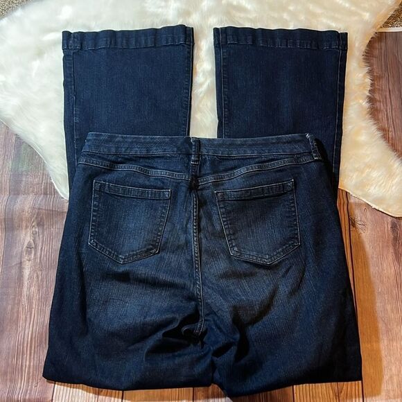 Torrid Mid-Rise Flare Jeans - Picture 4 of 4